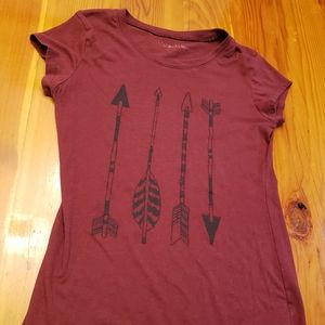 Arrow tee